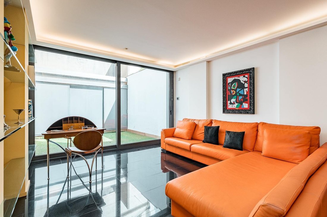 Villa in Les Corts, Barcelona, Spain 4 - 18455726
