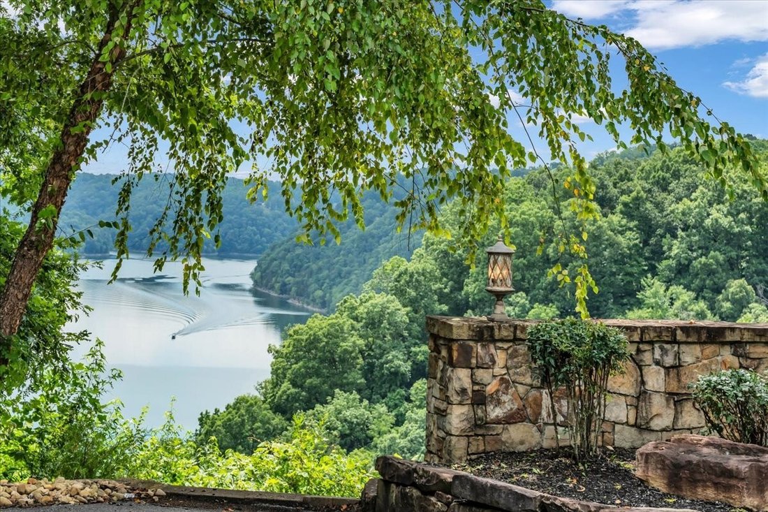 House in Sparta, Tennessee, United States 4 - 18456206