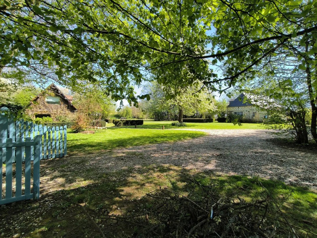 Estate in Cormeilles, Normandy, France 4 - 18463372