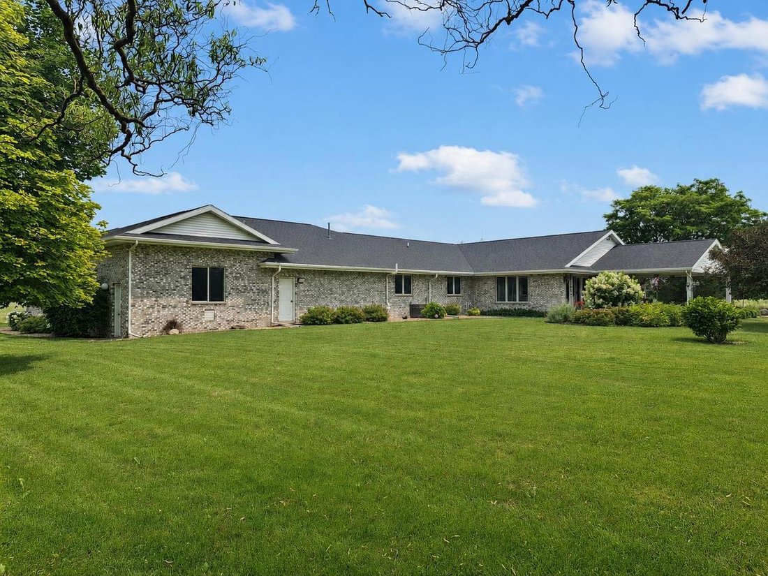 House in Neenah, Wisconsin, United States 5 - 18455476