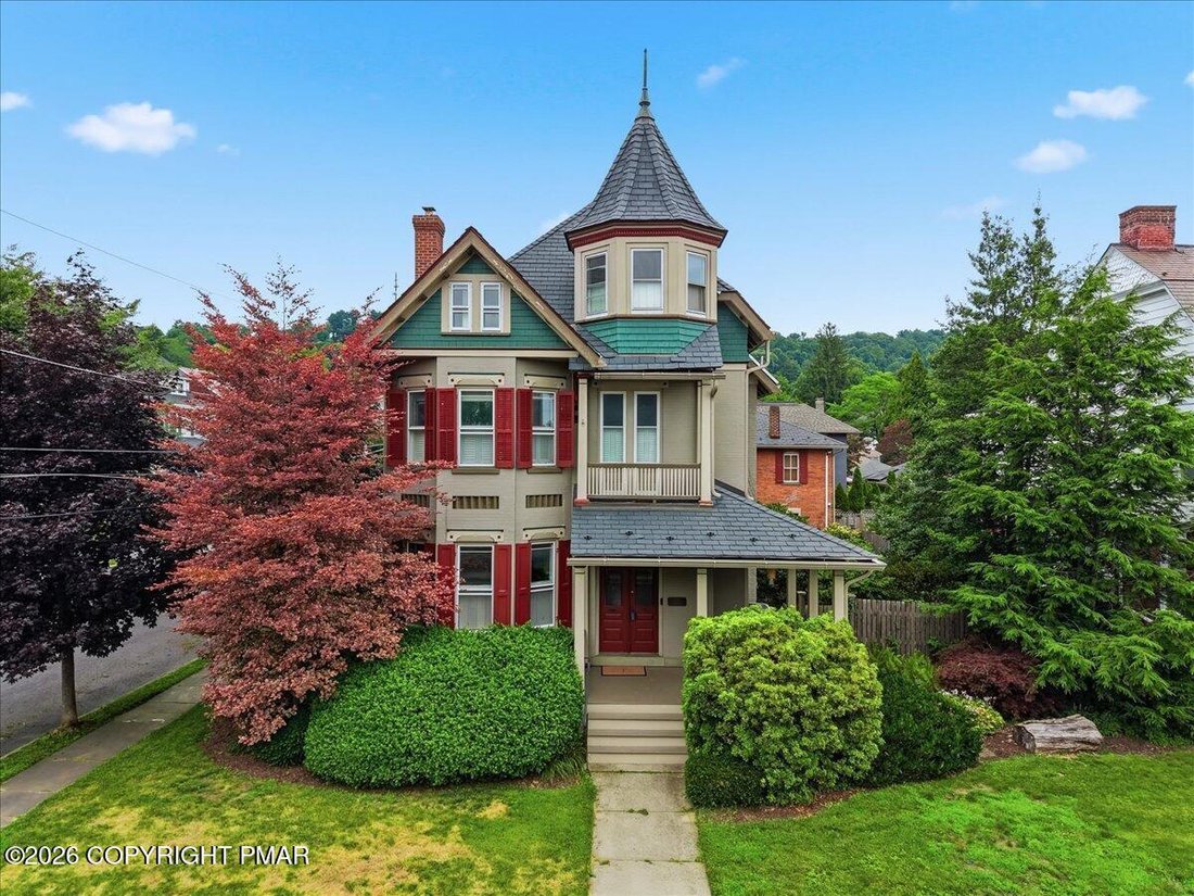 House in Easton, Pennsylvania, United States 1 - 18460189