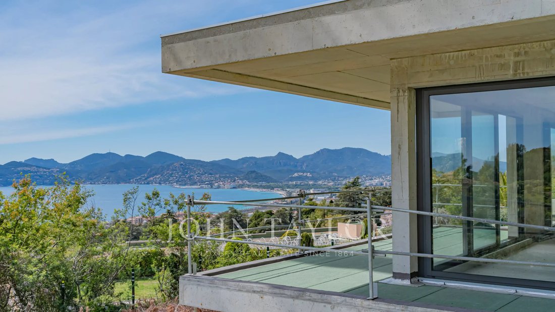 House in Cannes, Provence-Alpes-Côte d'Azur, France 2 - 18468809