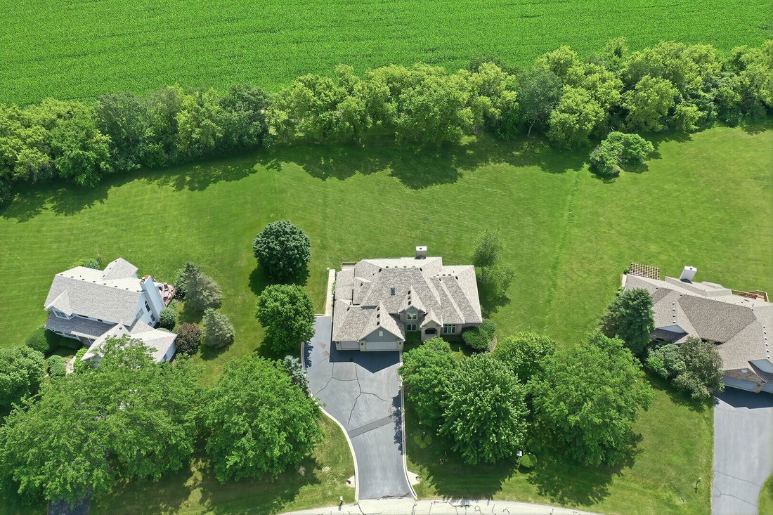 House in Fox Lake, Illinois, United States 2 - 18459560