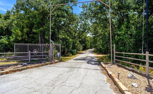 House in Alvord, Texas, United States 1