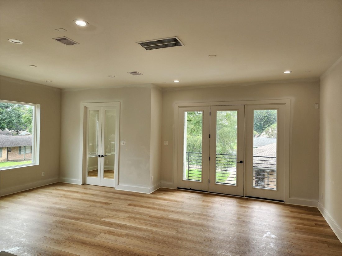 House in Houston, Texas, United States 3 - 18302058