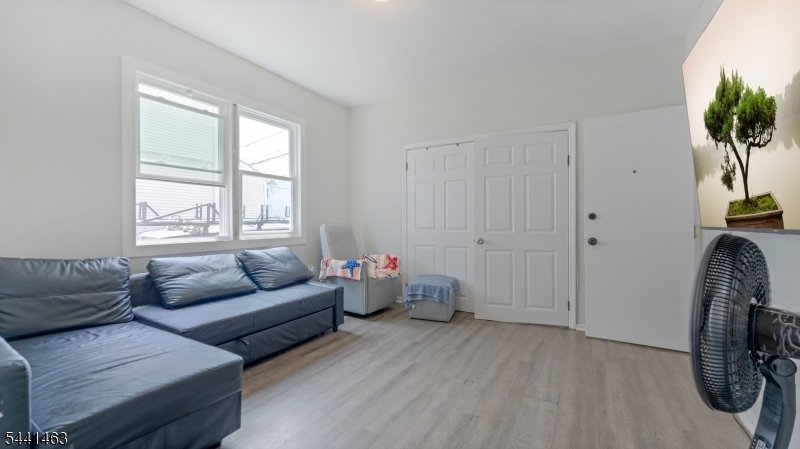Apartment in Irvington, New Jersey, United States 3 - 18457657