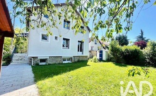 House in Plateau-Frais Rosset, Villeneuve-le-Roi, France 1