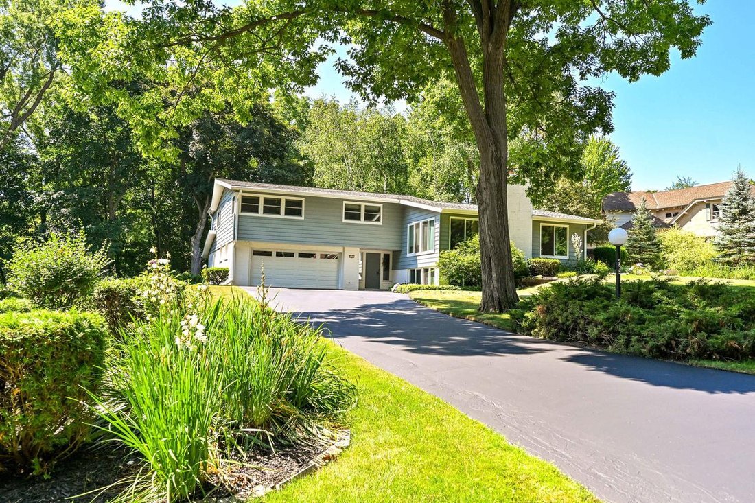 House in Elm Grove, Wisconsin, United States 2 - 18469201