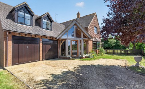 House in North Marston, England 1