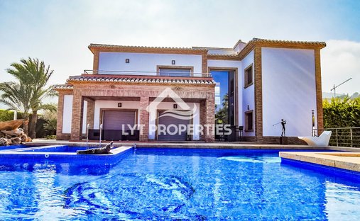 Chalet in Xabia / Javea, Valencian Community, Spain 1