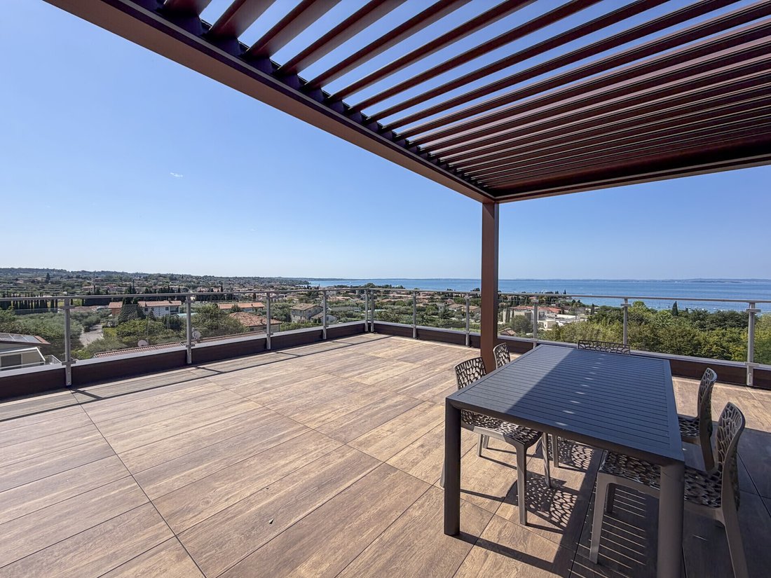 Penthouse in Bardolino, Veneto, Italy 1 - 16041280