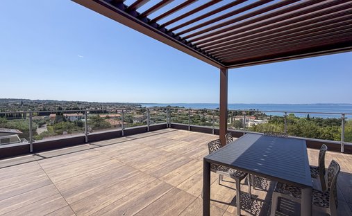 Penthouse in Bardolino, Veneto, Italy 1