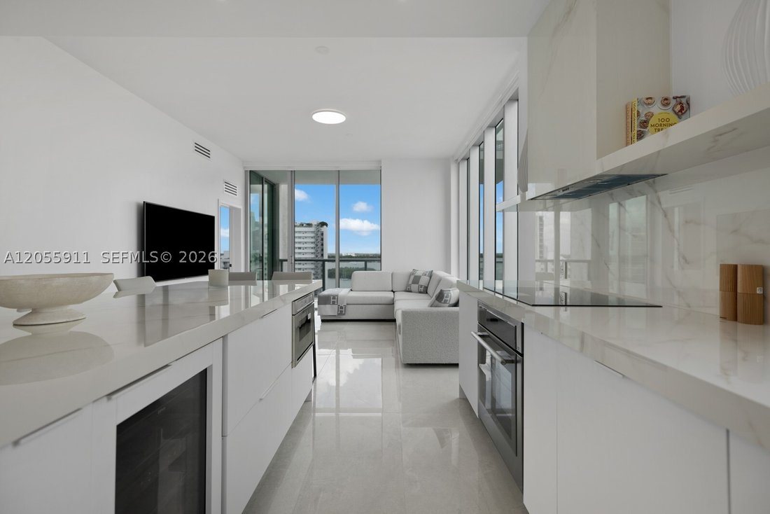 Condo in Miami Beach, Florida, United States 4 - 18465803