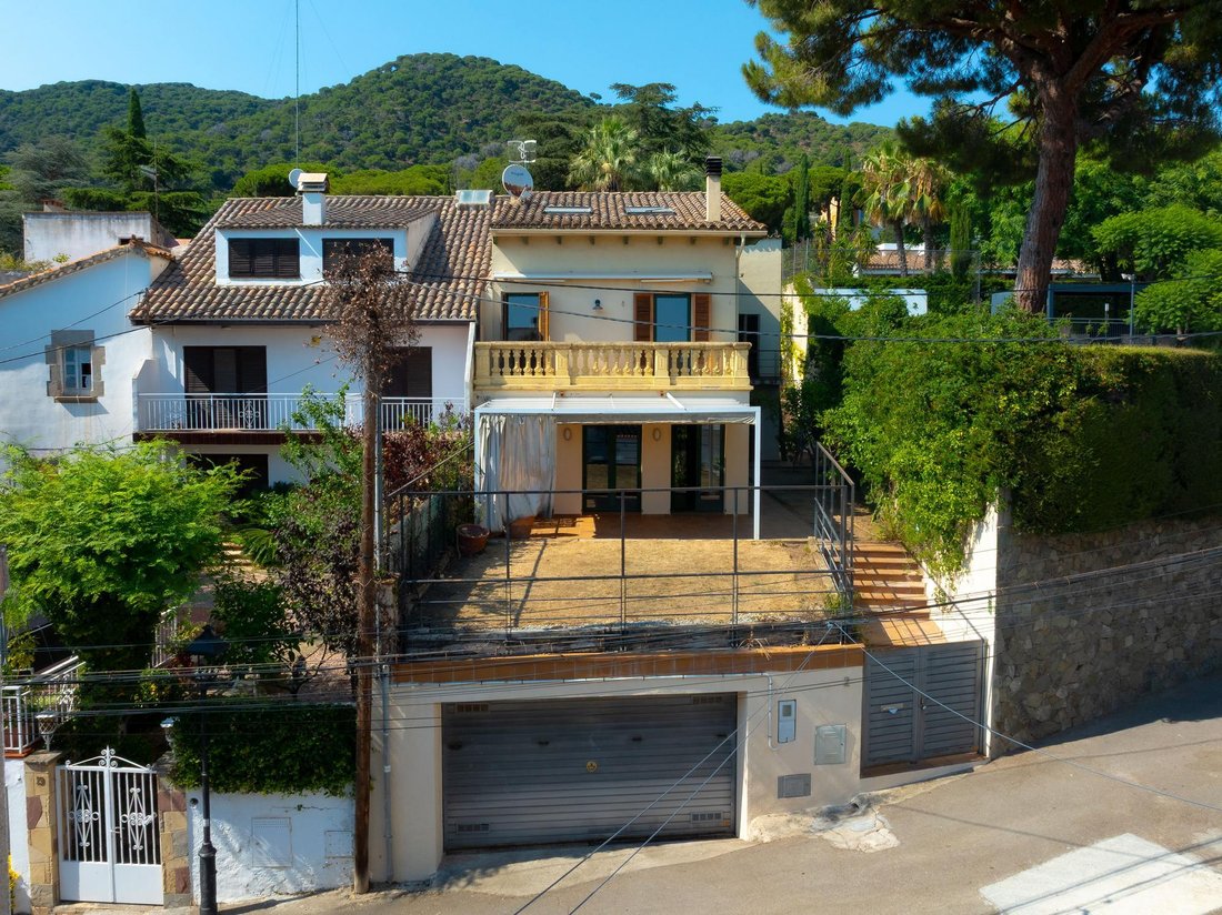 Villa in Premia de Dalt, Catalonia, Spain 4 - 18455697