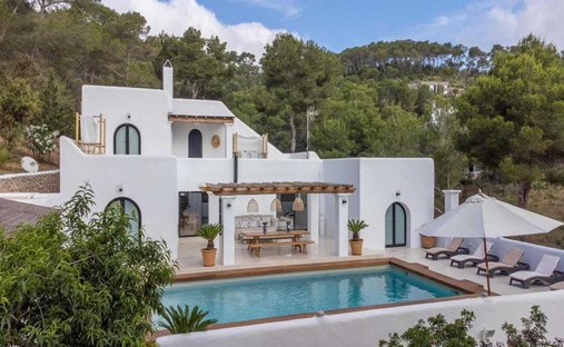 Villa in Cala Llonga, Ibiza, Santa Eularia des Riu, Balearic Islands 1