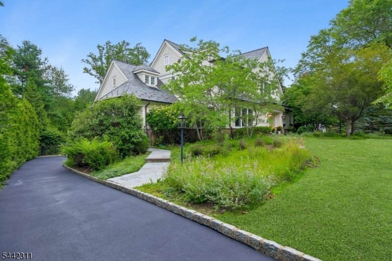 House in Millburn, New Jersey, United States 4 - 18465281