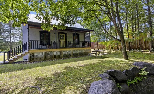 Apartment in Val-Morin, Quebec, Canada 1