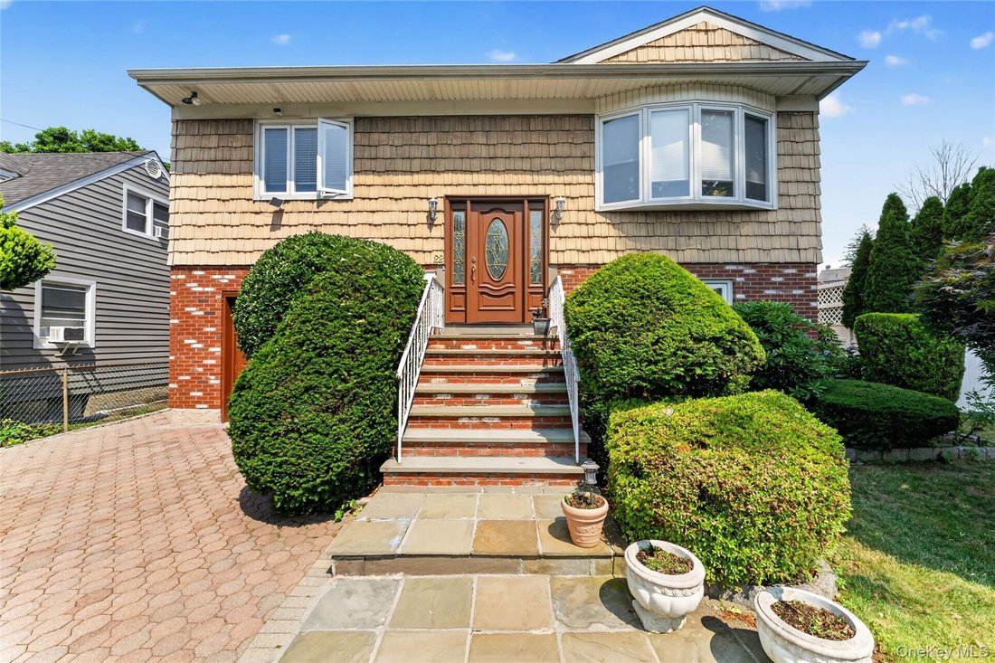 House in Yonkers, New York, United States 4 - 18458690