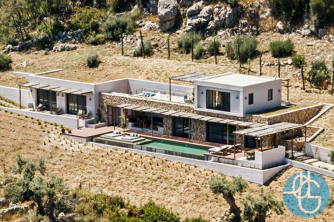 Villa in Xaradiatikon, Ellomenos, Greece 3 - 18470631