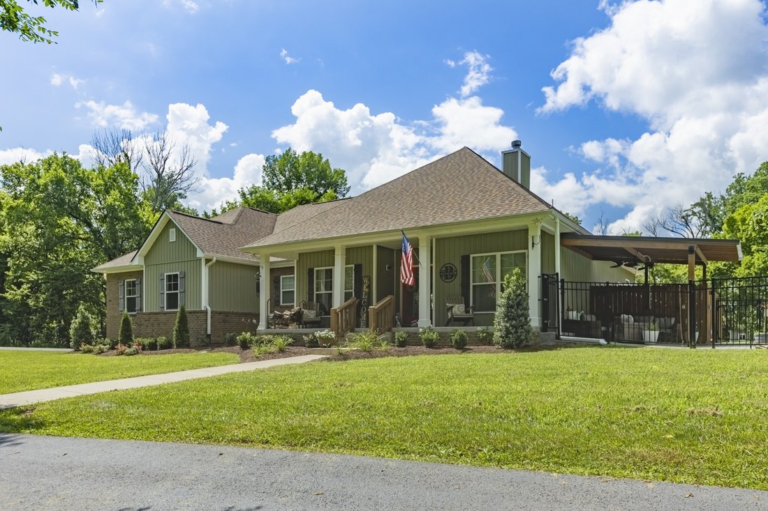 House in Belfast, Tennessee, United States 4 - 18462970