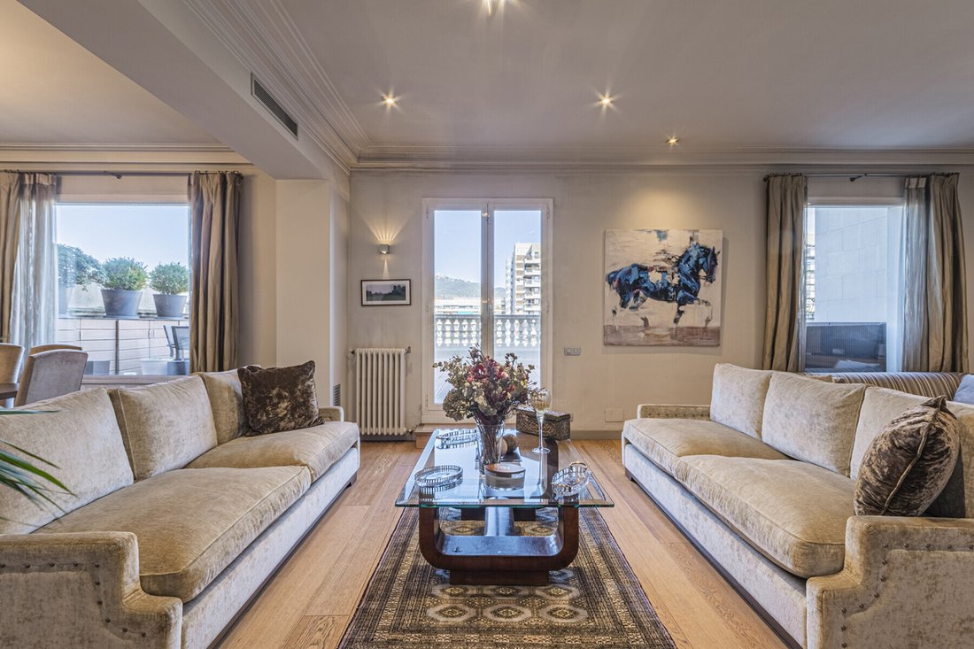 Apartment in Ciutat Vella, Barcelona, Spain 2 - 18471482