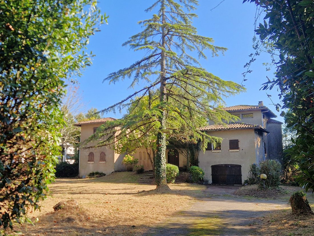 Villa in Bayonne, Nouvelle-Aquitaine, France 1 - 18465448