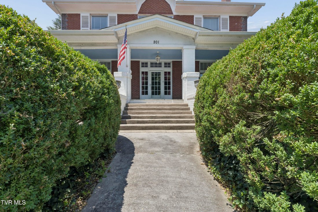 House in Elizabethton, Tennessee, United States 2 - 18470472