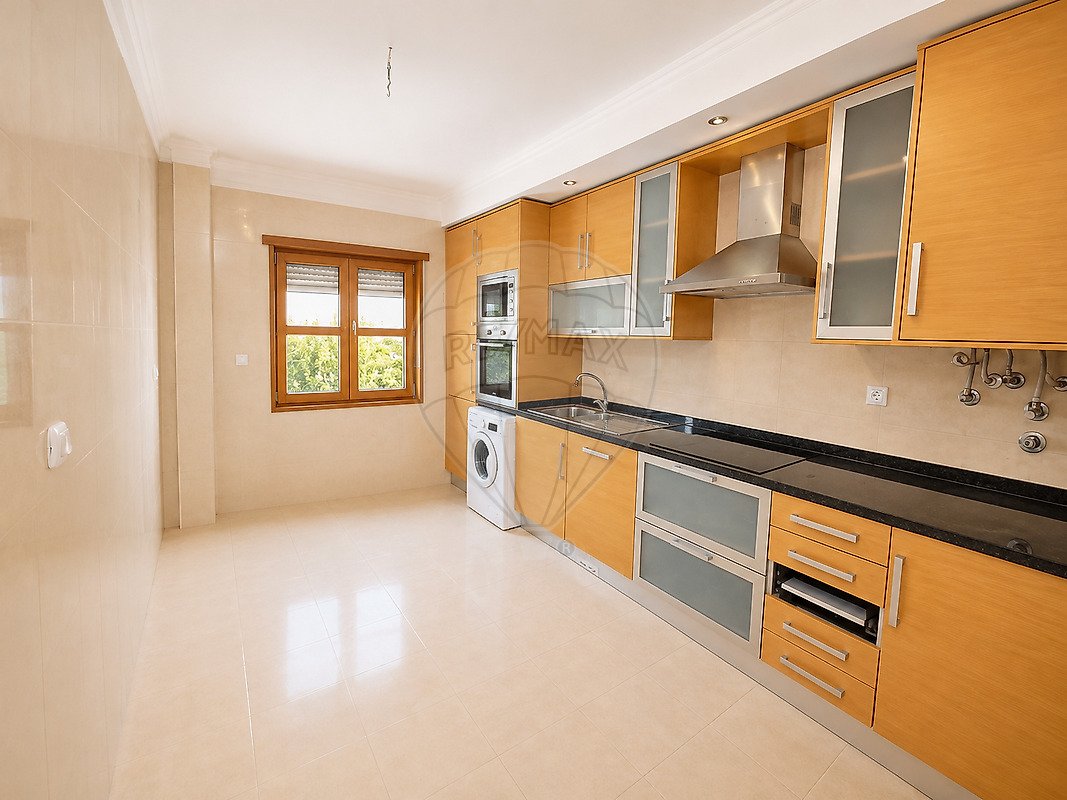 Apartment in Venteira, Lisbon, Portugal 1 - 16761862
