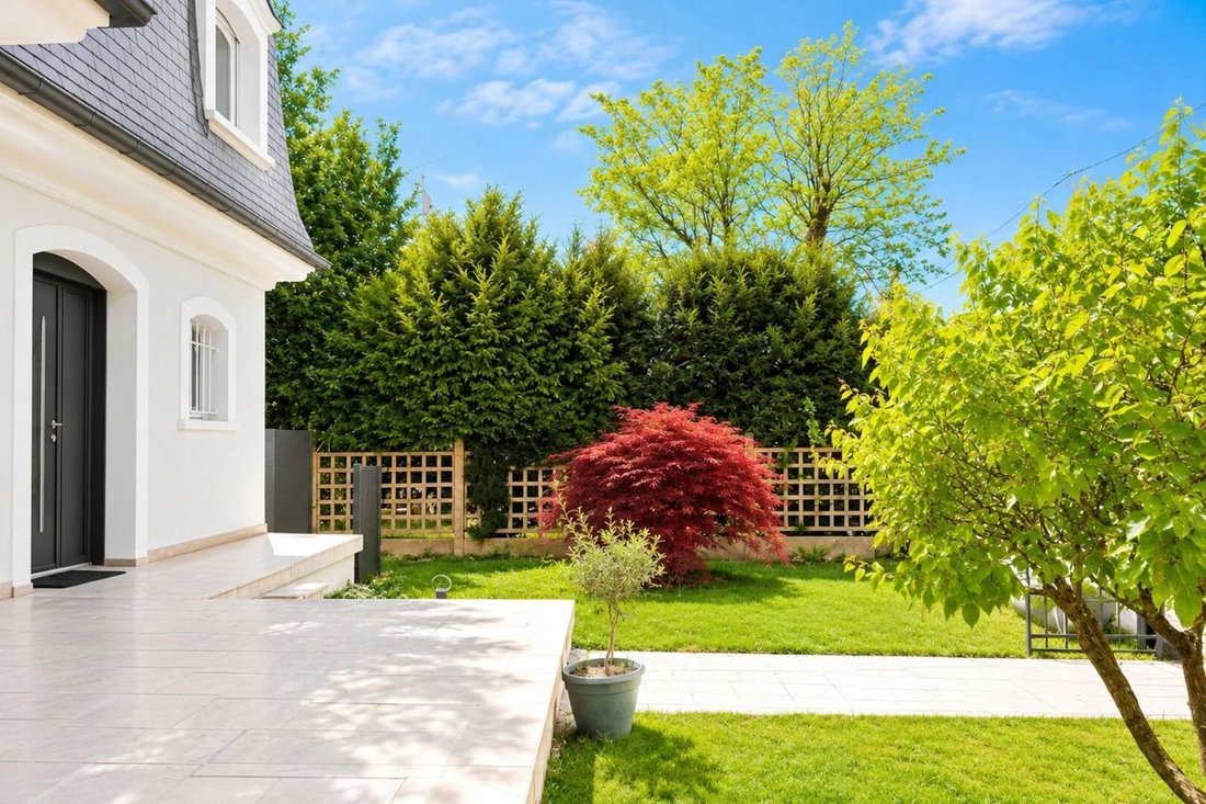 House in Sucy-en-Brie, Ile-de-France, France 2 - 18457527