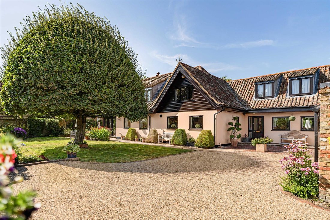 House in Royston, England 1 - 18455672