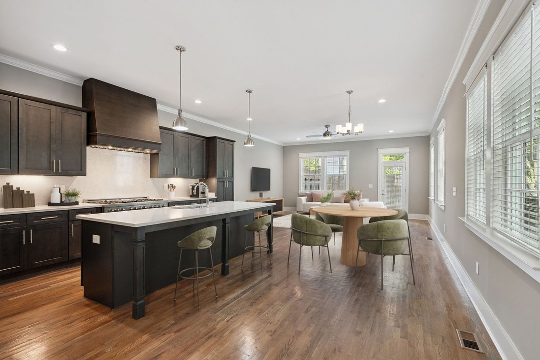 Co Op in Nashville, Tennessee, United States 3 - 18466499