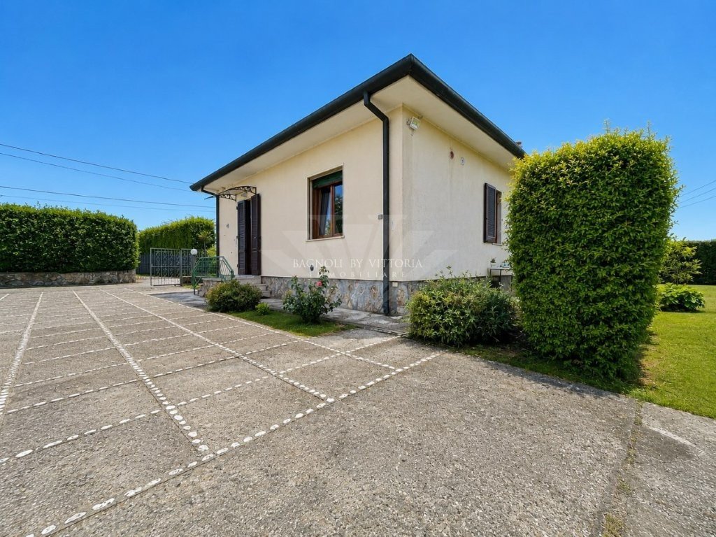 Villa in Pietrasanta, Tuscany, Italy 4 - 18455595