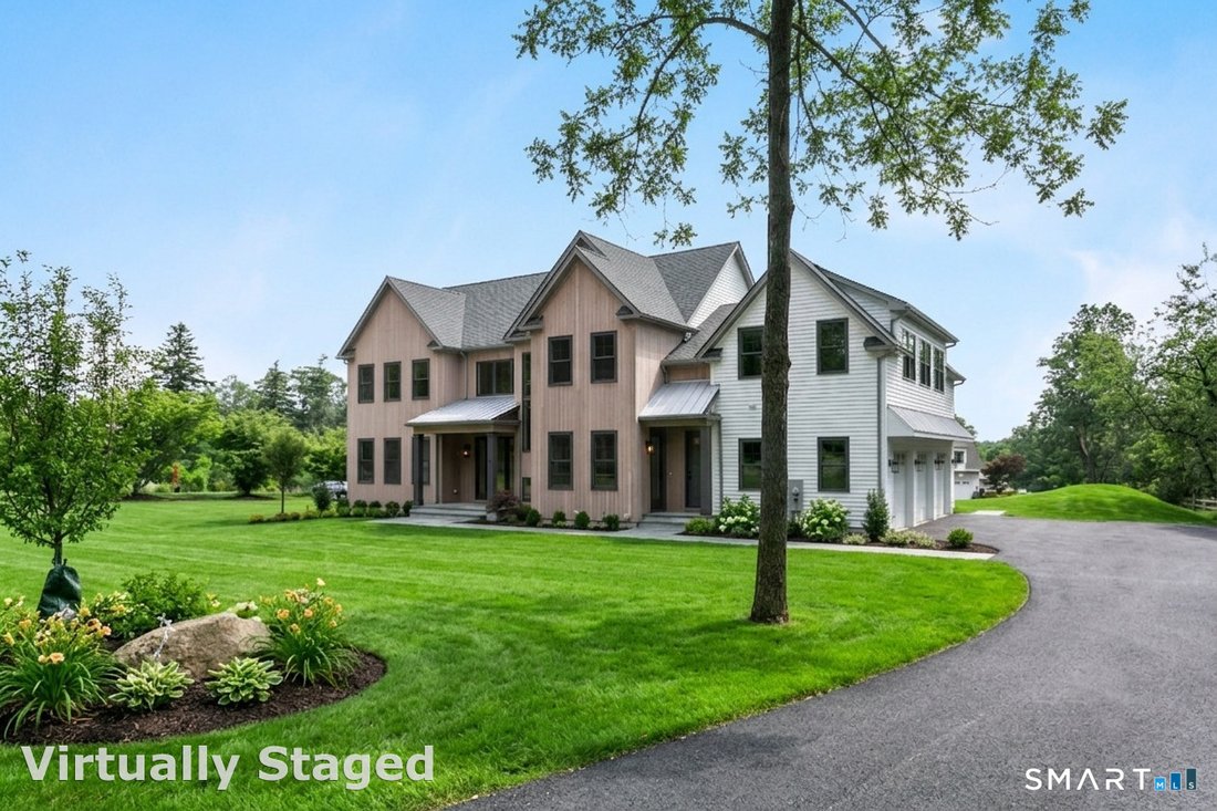 House in Trumbull, Connecticut, United States 1 - 17385097