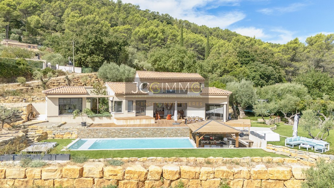 Villa in Solliès-Ville, Provence-Alpes-Côte d'Azur, France 1 - 18460578