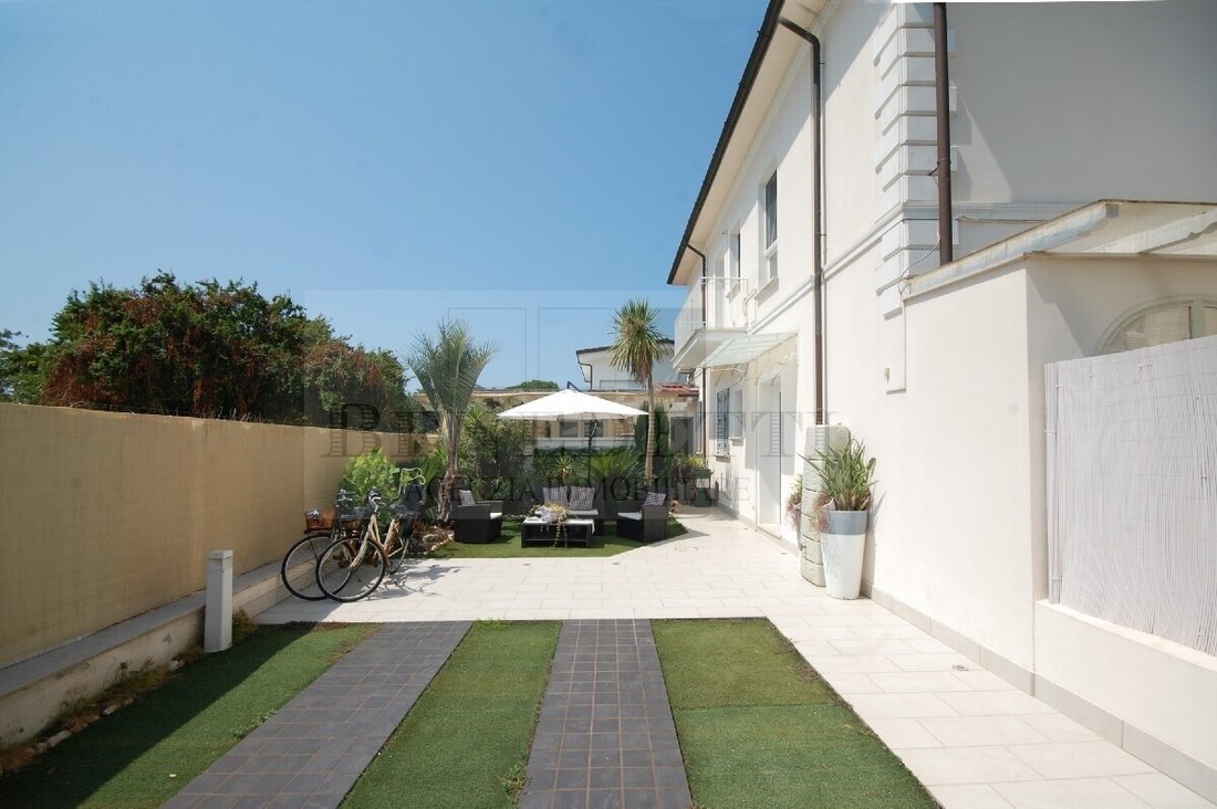 Apartment in Camaiore, Tuscany, Italy 2 - 18407118