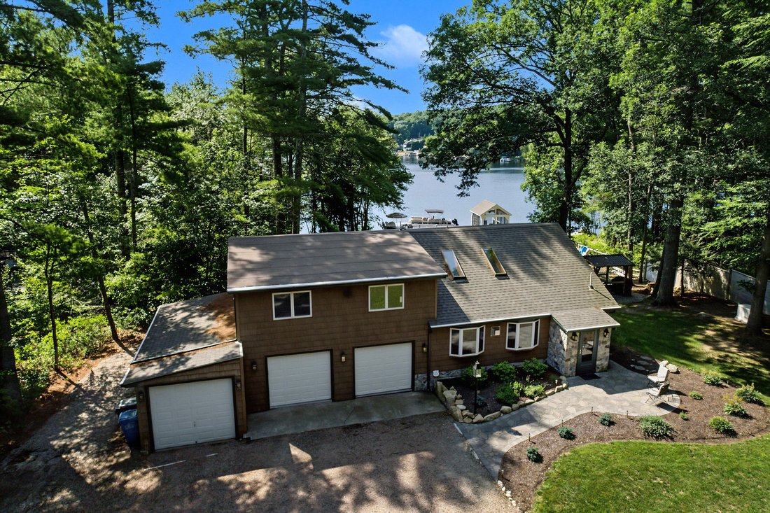 House in Voluntown, Connecticut, United States 2 - 18465437