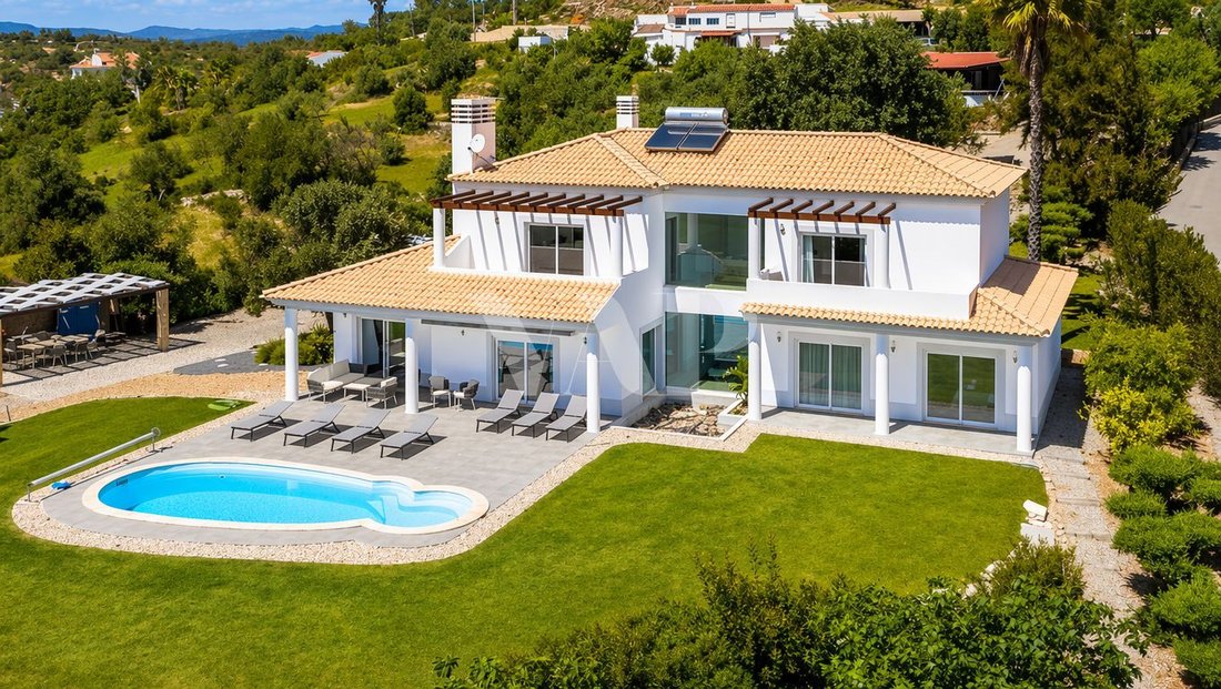 Villa in Loule (Sao Sebastiao), Algarve, Portugal 1 - 13527647
