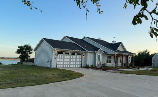 House in Graford, Texas, United States 1