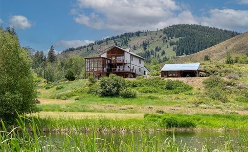 House in Winthrop, Washington, United States 1