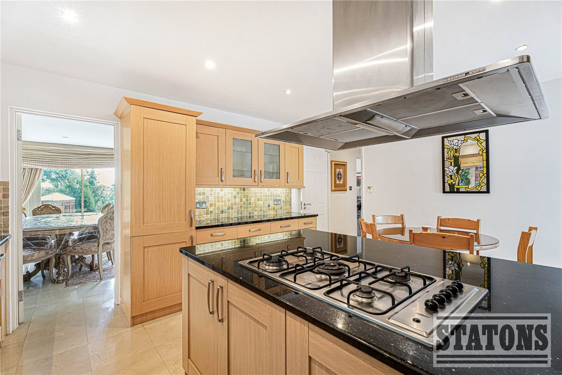 House in Barnet, England 3 - 18465610