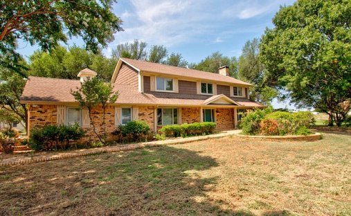 House in Tom Bean, Texas, United States 1