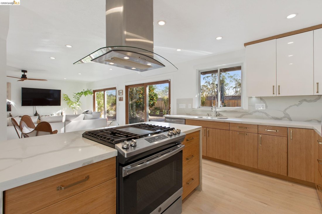 House in Oakland, California, United States 5 - 18470952