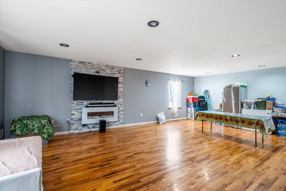Apartment in Hillside, New Jersey, United States 4 - 18468948