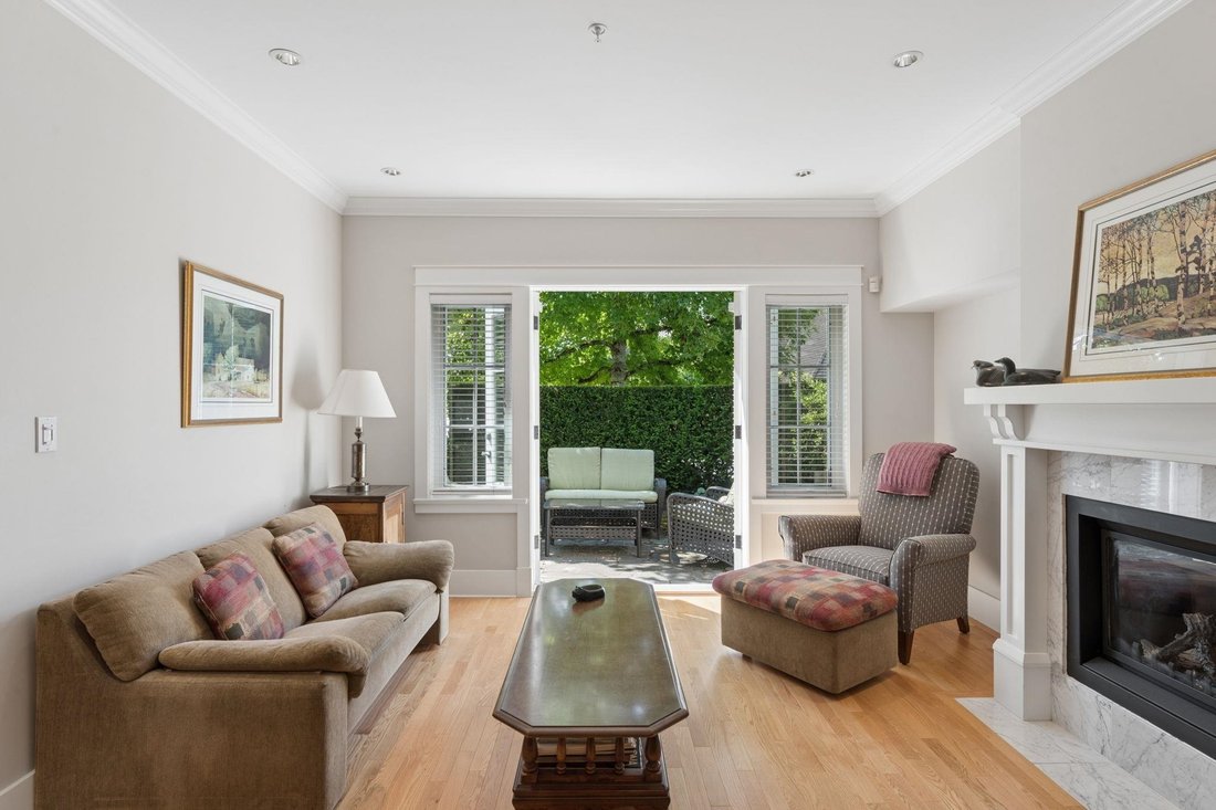 House in West Vancouver, British Columbia, Canada 5 - 18465120
