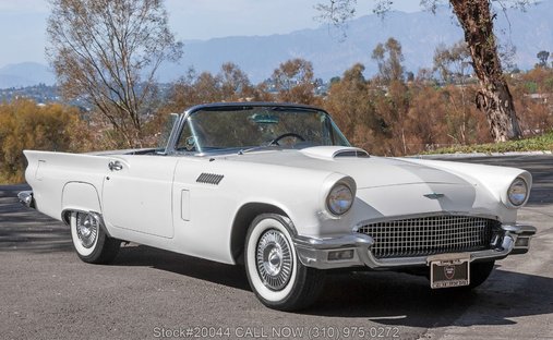 Ford Thunderbird in Los angeles, ca 1