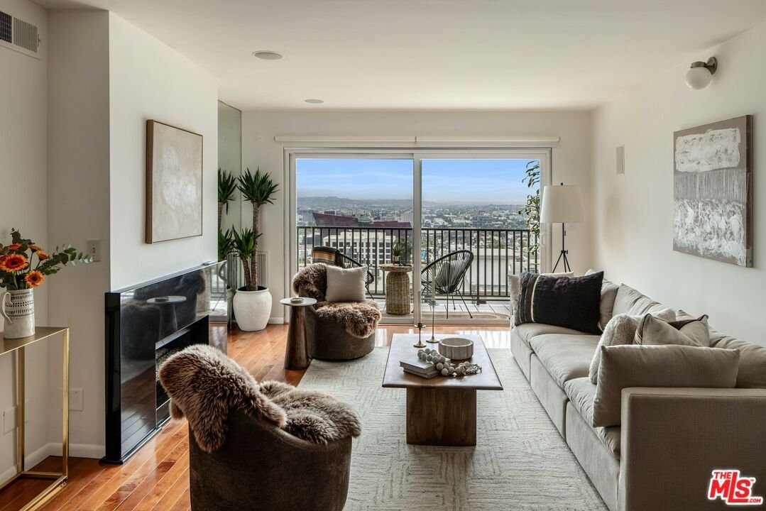 Condo in Los Angeles, California, United States 2 - 18466819
