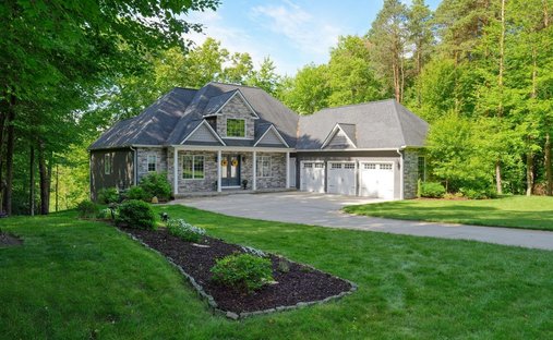 House in Leoni, Michigan, United States 1