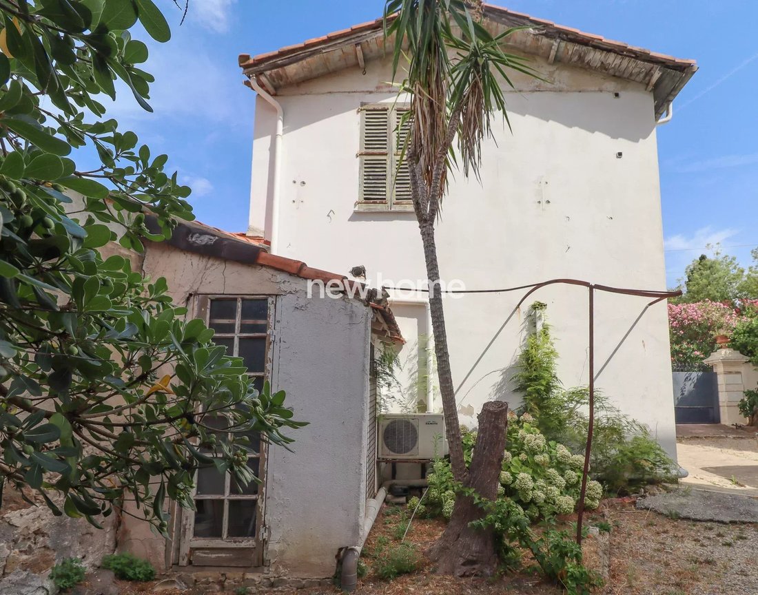 House in Cannes, Provence-Alpes-Côte d'Azur, France 2 - 18460751