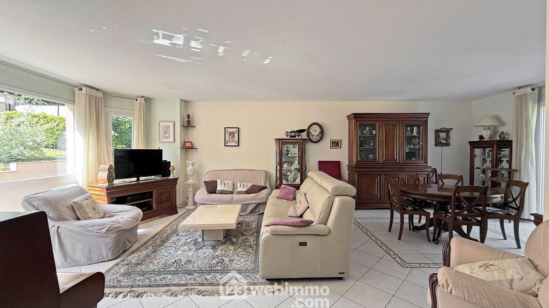 House in Sucy-en-Brie, Ile-de-France, France 2 - 18468340