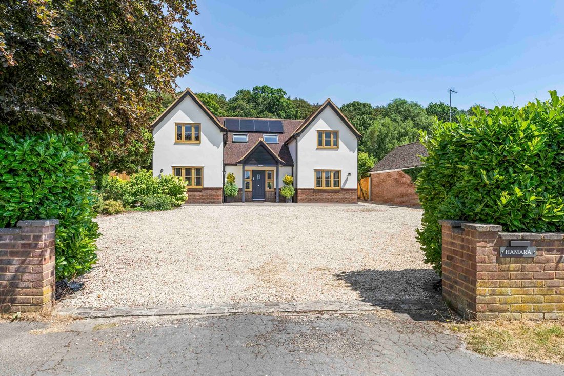 House in Great Kingshill, England 1 - 18458445